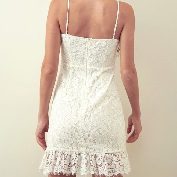 Lace Ruffle White Dress - Picture 4 of 6